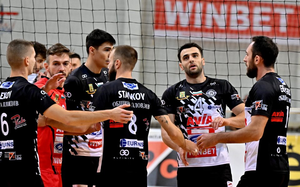 Лесна победа за Локомотив Авиа на старта