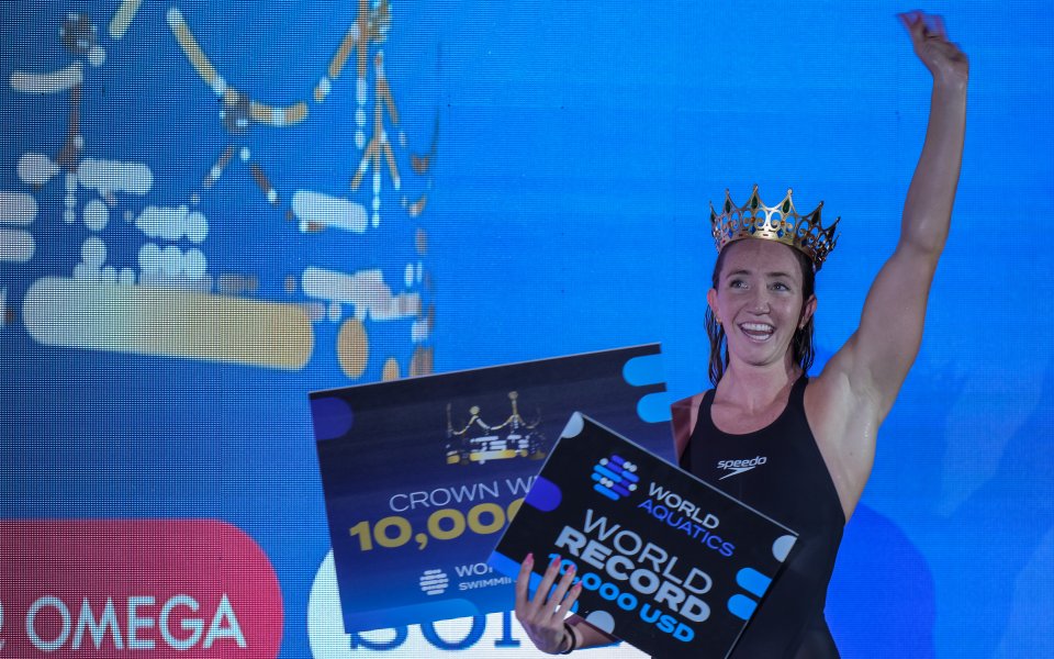 Пет световни рекорда бяха поставени на Световната купа по плуване