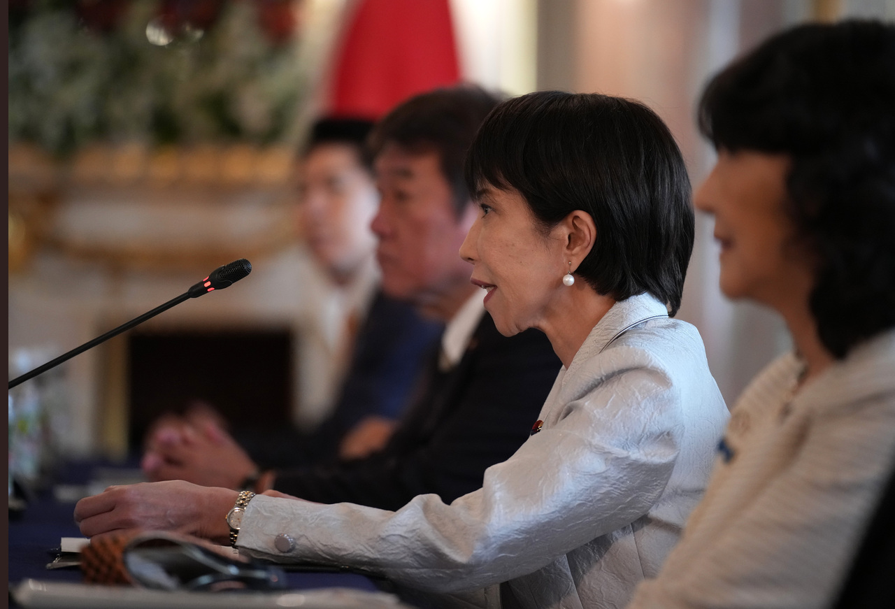 <p>Американският президент Доналд Тръмп се срещна в Токио с японската премиерка Санае Такаичи.</p>