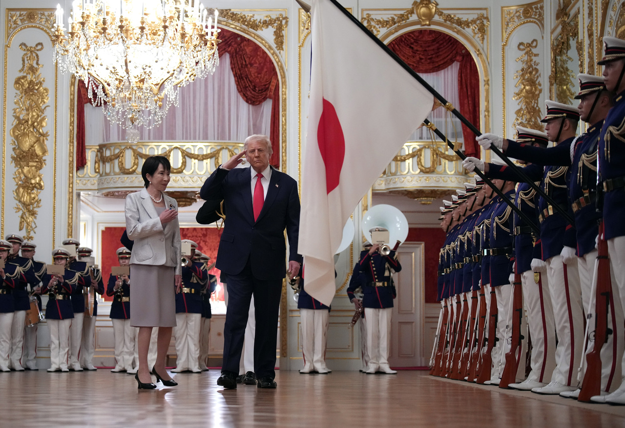 <p>Американският президент Доналд Тръмп се срещна в Токио с японската премиерка Санае Такаичи.</p>