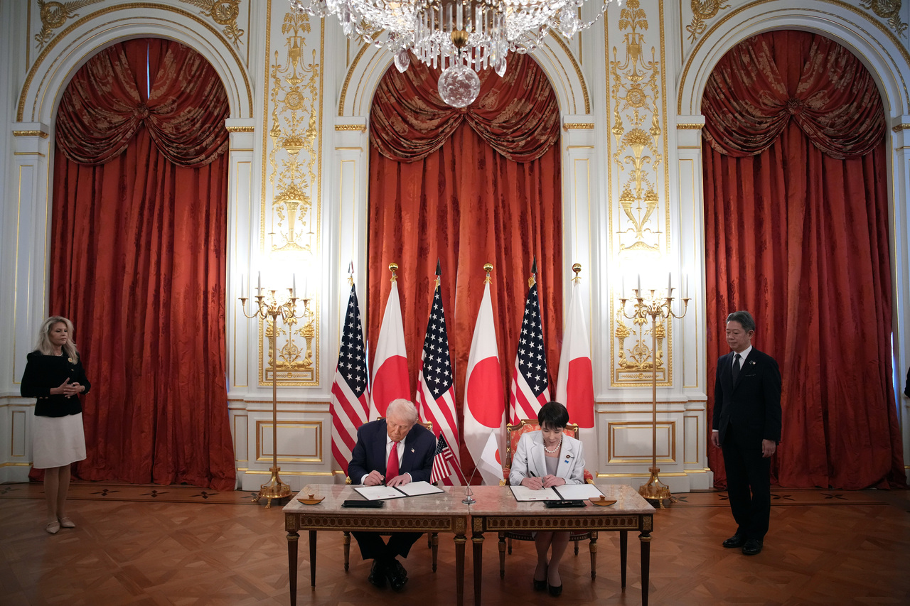 <p>Американският президент Доналд Тръмп се срещна в Токио с японската премиерка Санае Такаичи.</p>