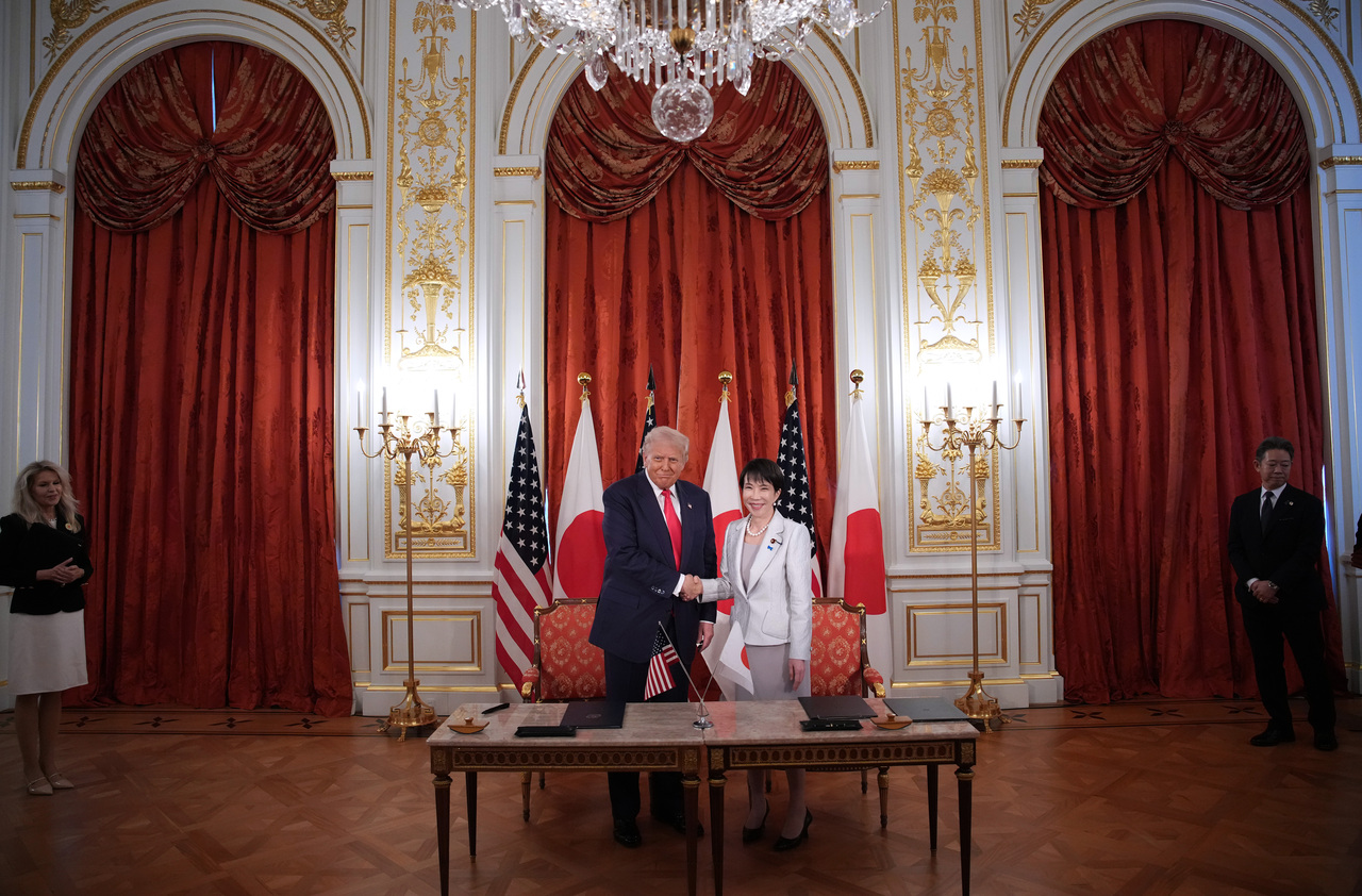 <p>Американският президент Доналд Тръмп се срещна в Токио с японската премиерка Санае Такаичи.</p>