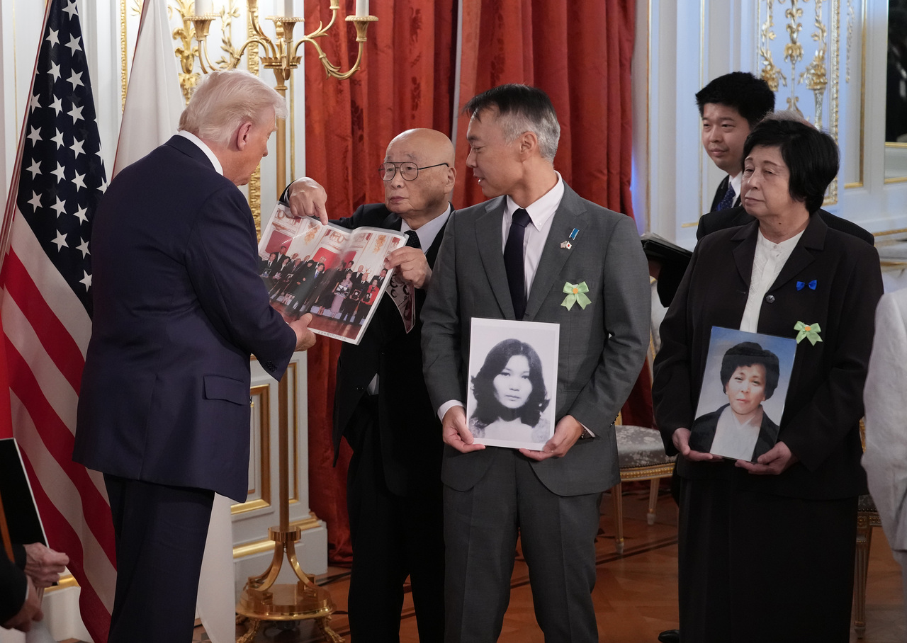 <p>Американският президент Доналд Тръмп се срещна в Токио с японската премиерка Санае Такаичи.</p>