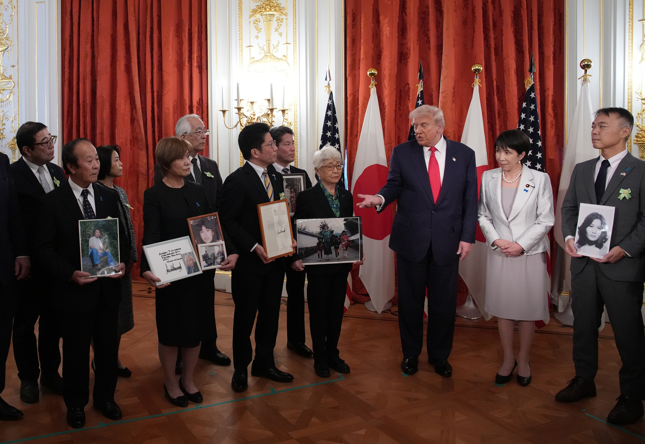 <p>Американският президент Доналд Тръмп се срещна в Токио с японската премиерка Санае Такаичи.</p>