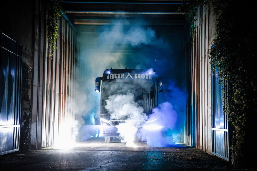 Левски нов автобус1