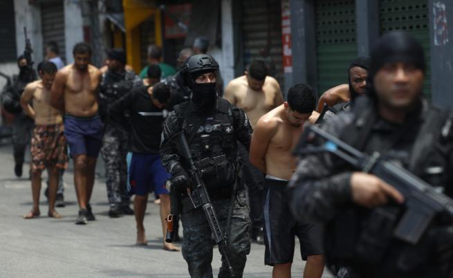Над 60 убити при полицейска акция в Рио де Жанейро