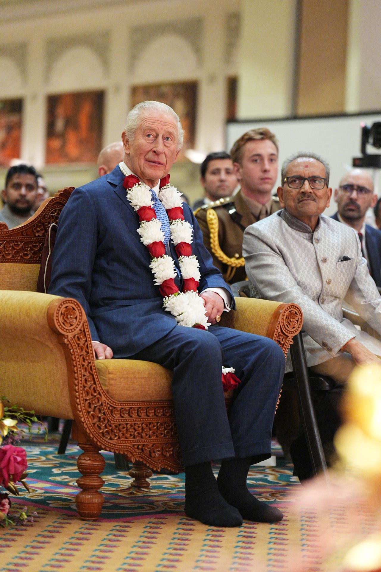 <p>Крал Чарлз III и кралица Камила внесоха кралски блясък в един от най-впечатляващите хиндуистки храмове в Лондон. Поводът &ndash; 30 години от създаването на това духовно средище, известно със своята архитектура и колорит.</p>