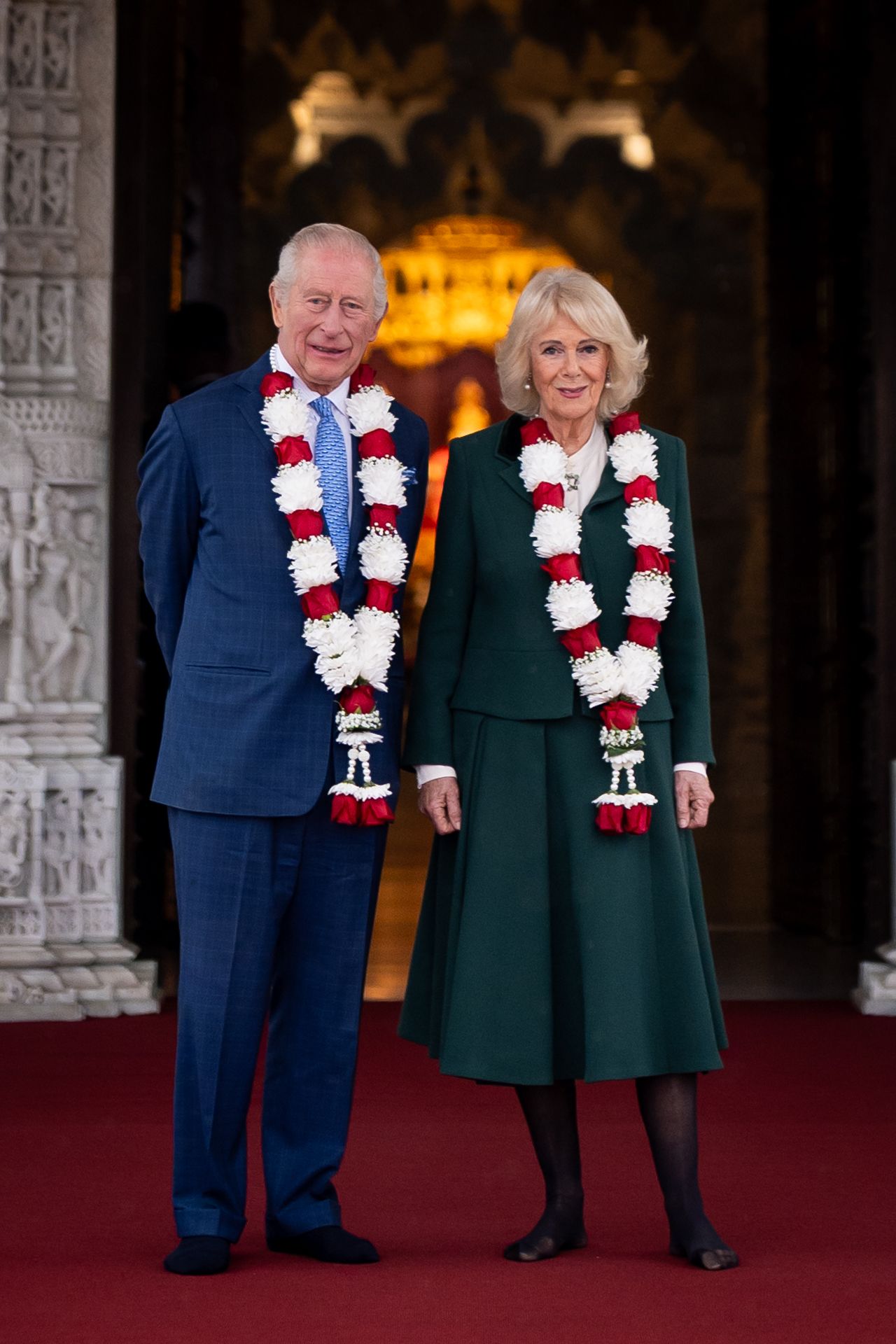 <p>Крал Чарлз III и кралица Камила внесоха кралски блясък в един от най-впечатляващите хиндуистки храмове в Лондон. Поводът &ndash; 30 години от създаването на това духовно средище, известно със своята архитектура и колорит.</p>