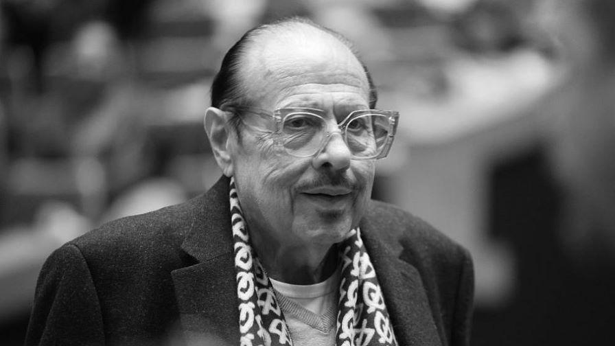 Почина Иван Тенев