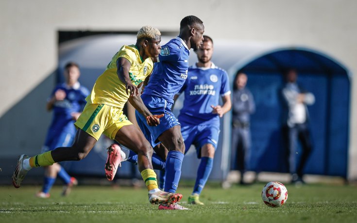 Арда си хареса стълбовете в защитата на Черноморец Бургас