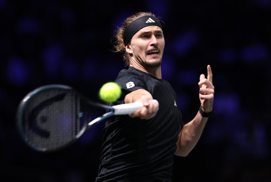 Алехандро Давидович Фокина Александър Зверев1