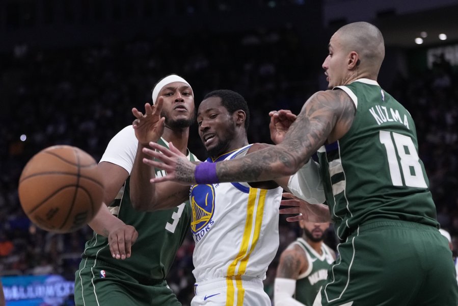 Милуоки Бъкс Голдън Стейт Уориърс1