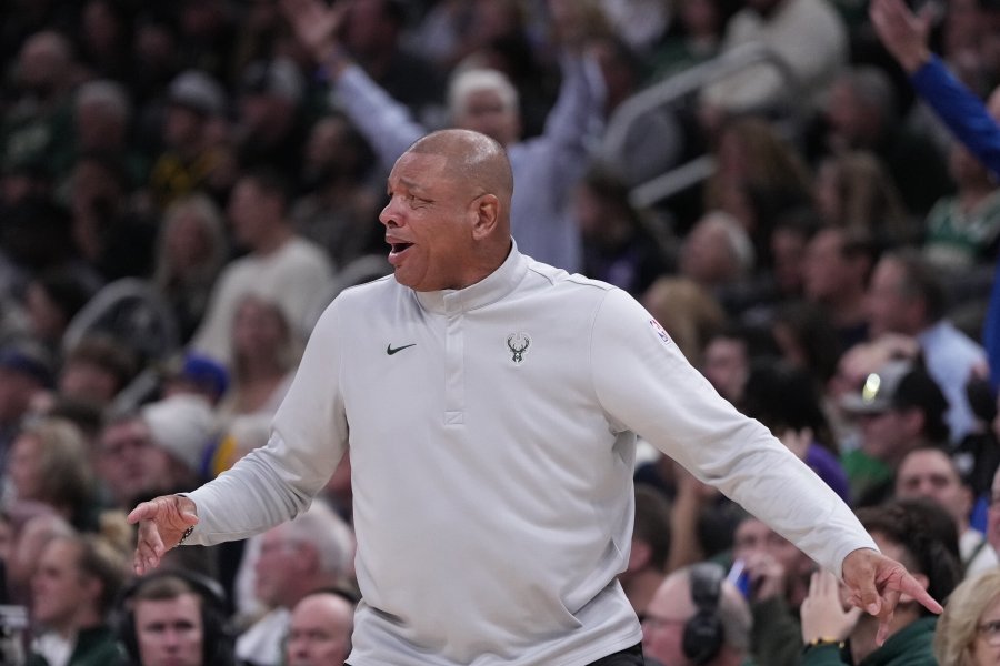 Милуоки Бъкс Голдън Стейт Уориърс1