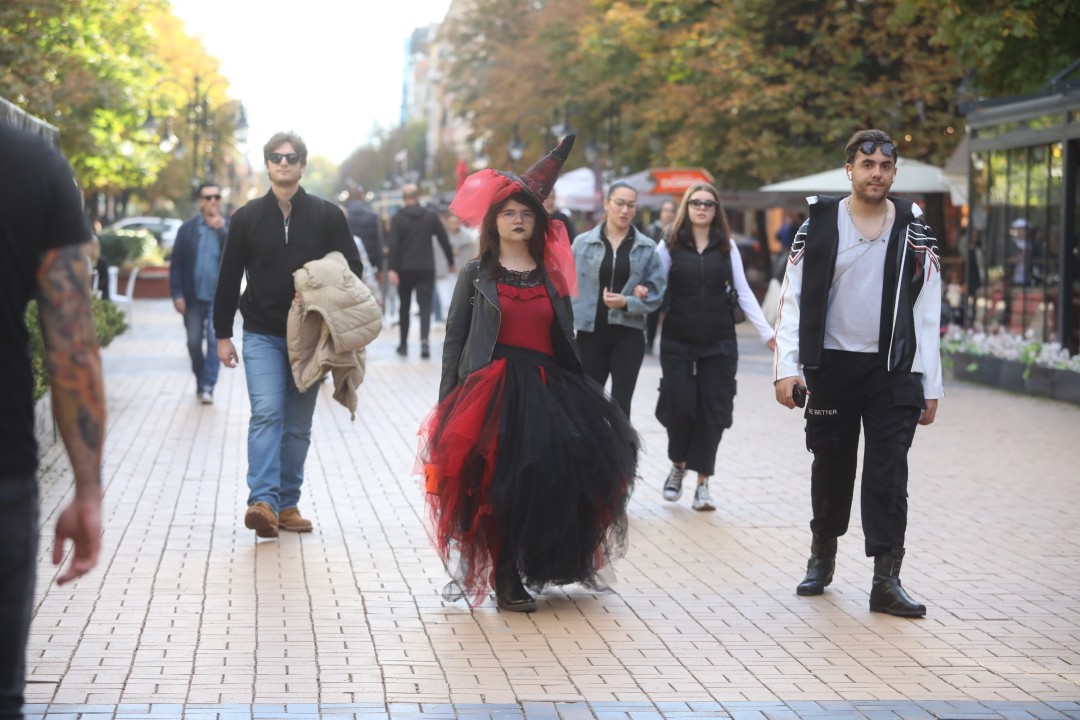 <p>Хелоуин в София</p>