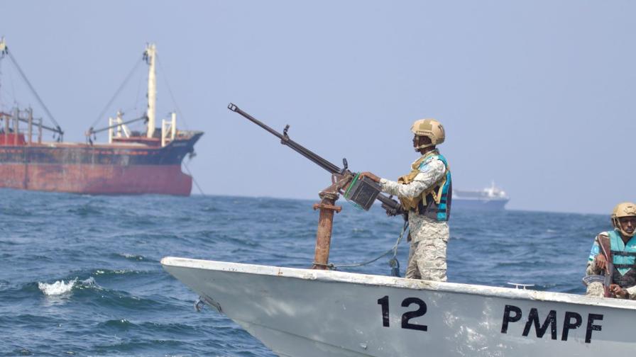 Пирати нападнаха танкер край Сомалия