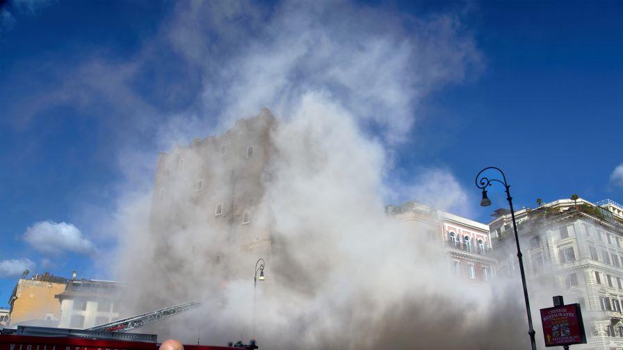 Почина работникът, изваден от рухналата средновековна кула в Рим