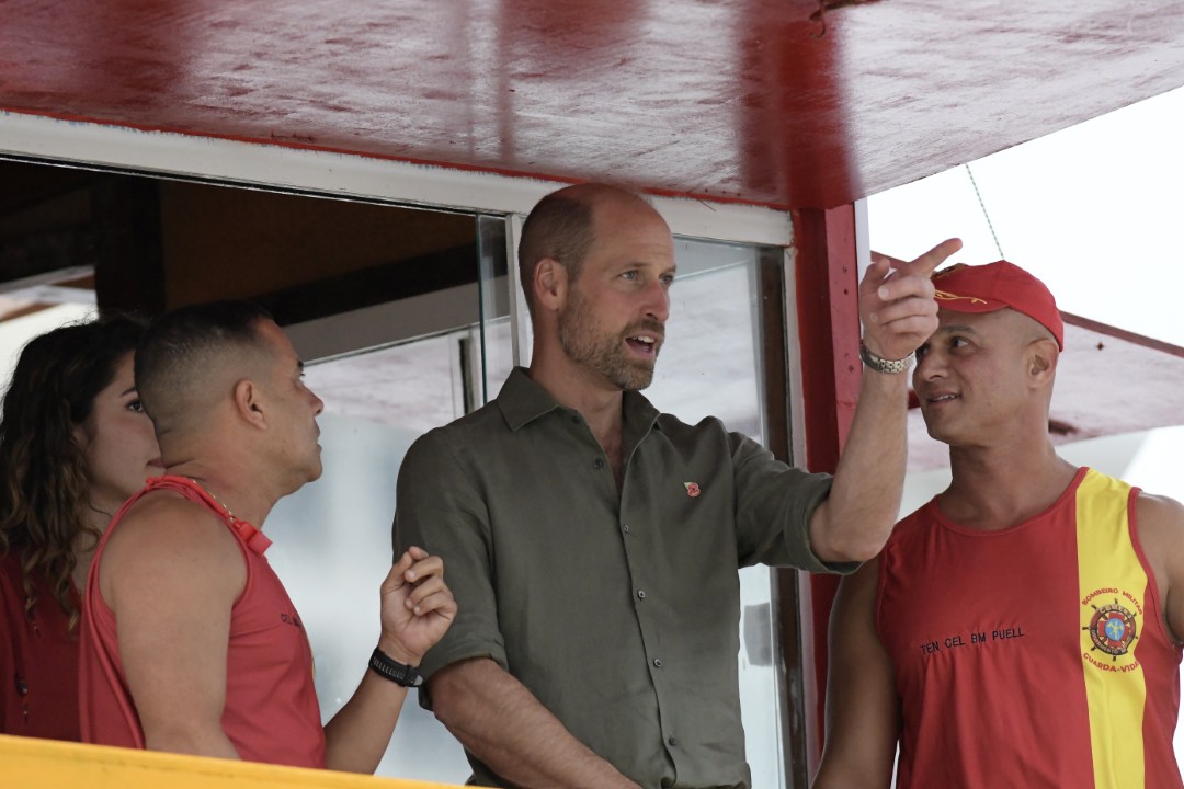 <p>Принц Уилям показа по-неформалната си страна и говори за нуждата от повече добри лидери в първия ден от официалната си визита в Бразилия. Херцогът на Кеймбридж е в страната за цяла седмица по повод годишните си награди Earthshot и конференцията на ООН за климата &ndash; COP30.&nbsp;</p>