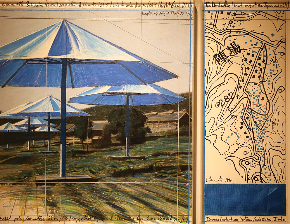 <p>&bdquo;Опакованият бряг&ldquo; близо до Сидни (1968&ndash;1969), &bdquo;Завеса в долината&ldquo; в Колорадо (1970&ndash;1972), &bdquo;Бягащата ограда&ldquo; в Калифорния (1972&ndash;1976), &bdquo;Обградените острови&ldquo; в Маями (1980&ndash;1983), &bdquo;Опакованият Пон Ньоф&ldquo; в Париж (1975&ndash;1985), &bdquo;Чадърите&ldquo; в Япония и Калифорния (1984&ndash;1991),</p>