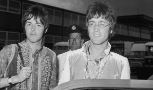 Пол Макартни и Джон Ленън през 1967 г.