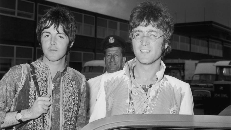 Пол Макартни и Джон Ленън през 1967 г.