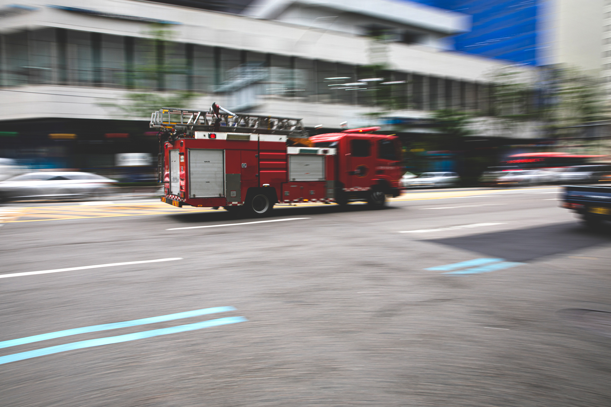 Затрупани хора след срутване на ТЕЦ в Южна Корея