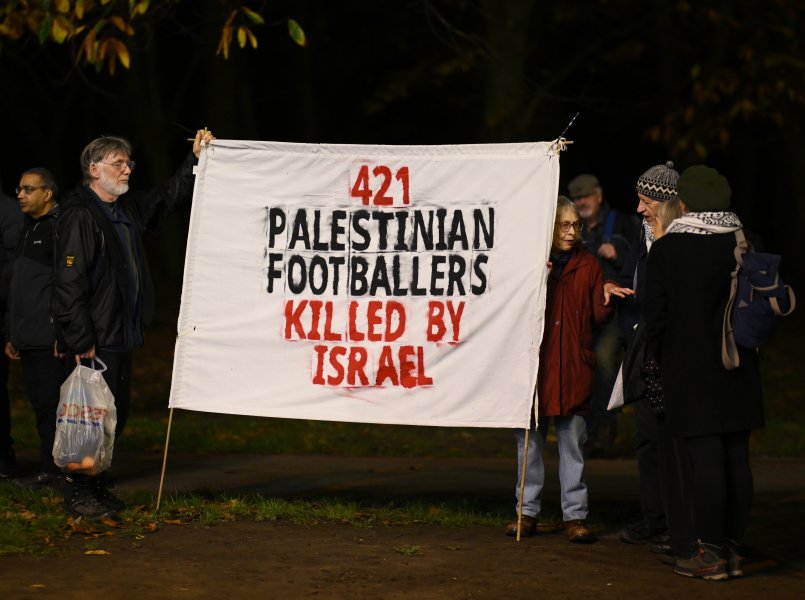 Астън Вила Макаби Тел Авив протести1