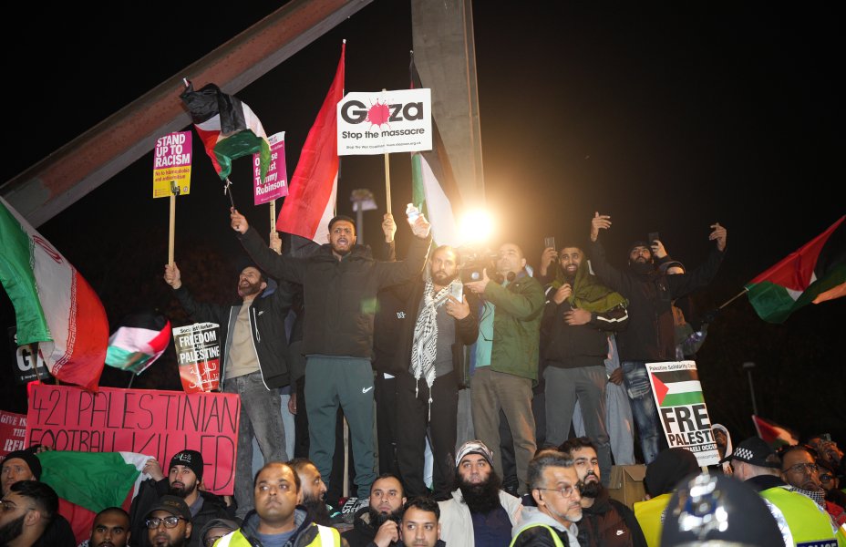 Астън Вила Макаби Тел Авив протести1