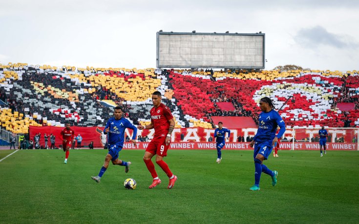 Феновете надъхаха ЦСКА на последната тренировка преди дербито (видео)