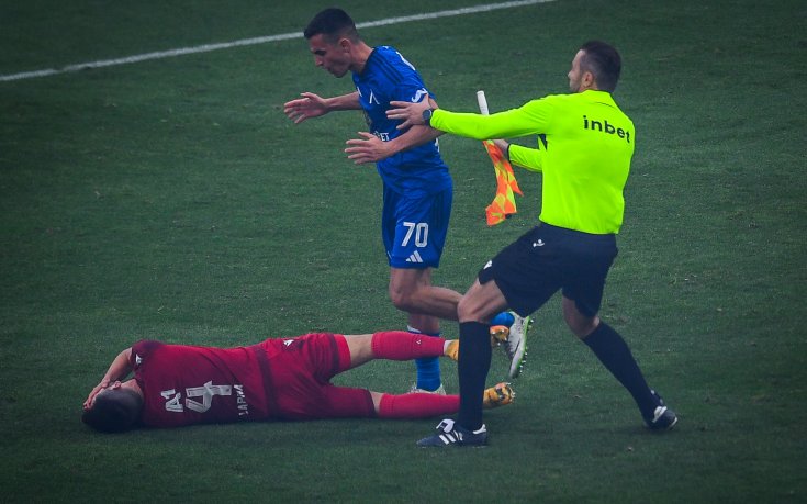 СНИМКИ: Брутално меле на Левски – ЦСКА