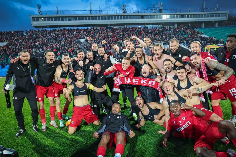 Радостта на ЦСКА след победата над Левски1