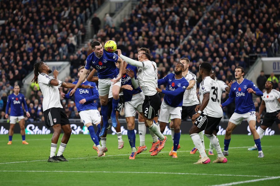 Евертън Фулъм1