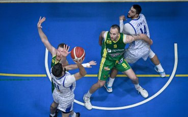 Академик разби Шумен в Пловдив за втора поредна победа