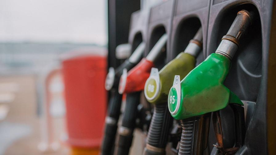 Забрана за износ на горива: Какво пазим в държавния резерв и колко ще издържи България