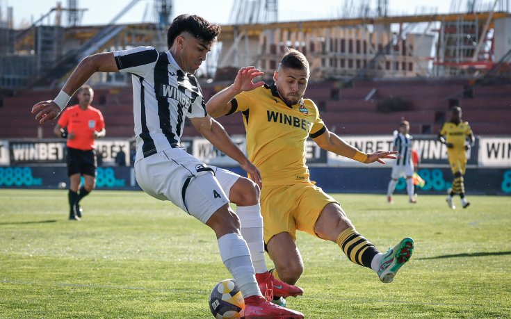 Сериозен интерес към защитник на Локомотив Пловдив