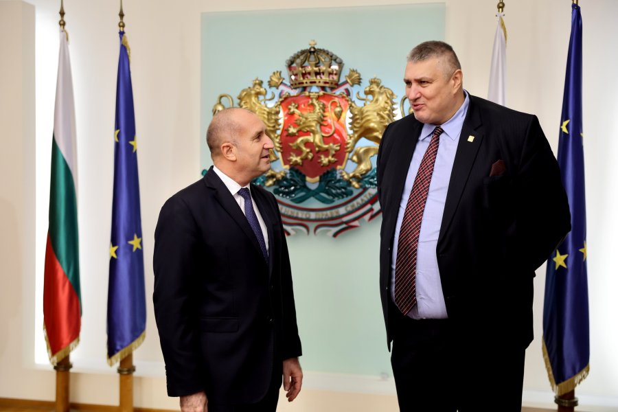 Президентът Румен Радев награди с Почетен знак изявени спортисти1