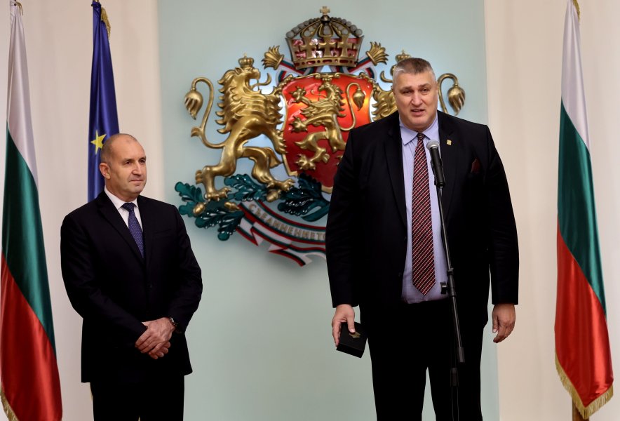 Президентът Румен Радев награди с Почетен знак изявени спортисти1