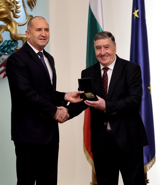 Президентът Румен Радев награди с Почетен знак изявени спортисти1