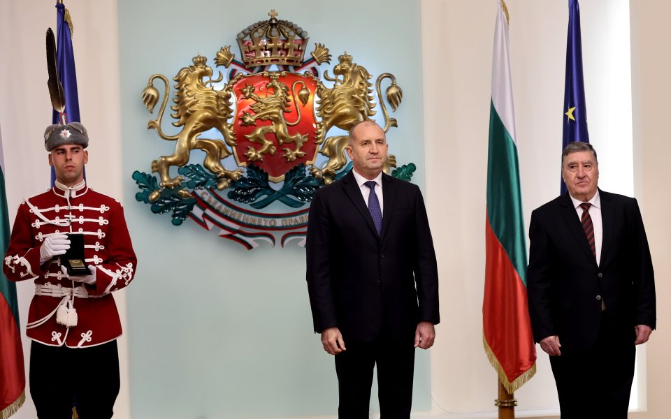 Президентът Румен Радев награди с Почетен знак изявени спортисти
