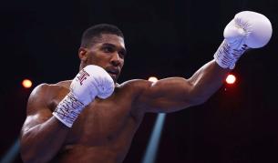 Антъни Джошуа пострада при тежка катастрофа в Нигерия