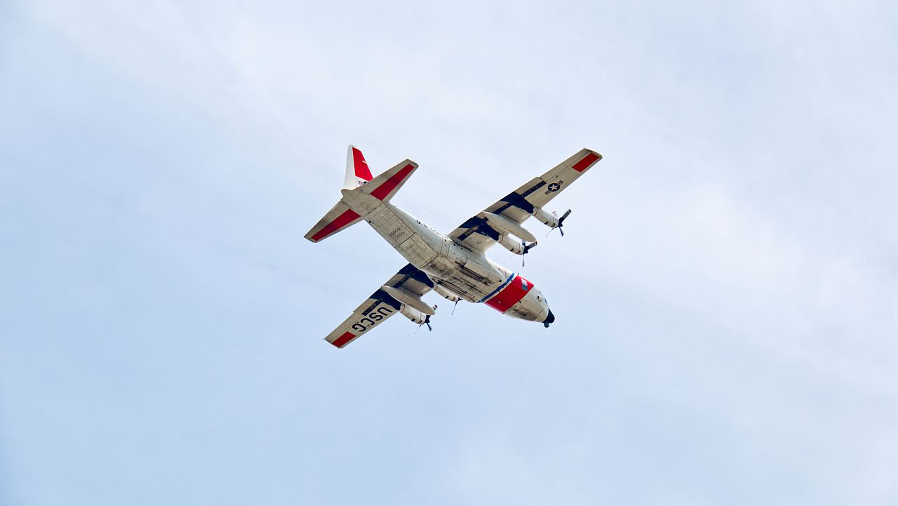 Руски шпионски кораб, засечен от бреговата охрана на САЩ, във водите край Оаху