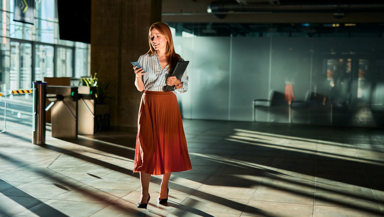 Какво да облечем за работа: 3 модни визии, които са лесни за повторение