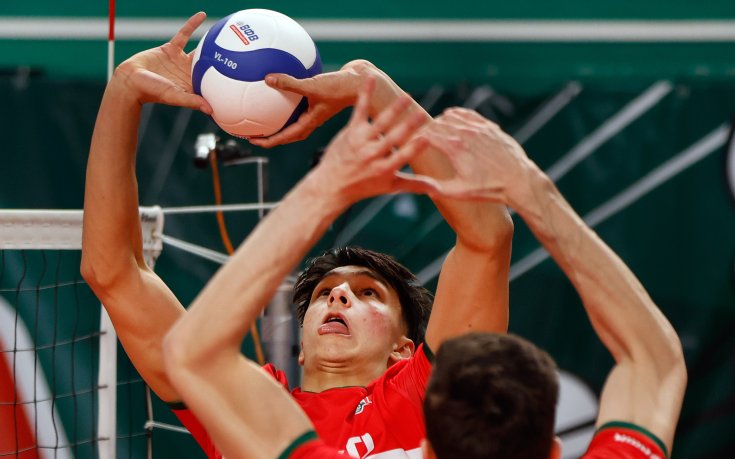 Локо Новосибирск се върна към победите, Симеон Николов отново в игра