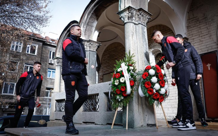 Вратарите на България и Александър Димитров уважиха поклонението на Стоян Йорданов