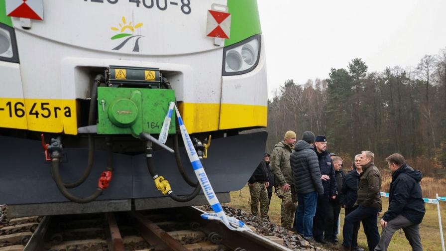 Полша разследва взрив на жп линия за Украйна, подозират Русия