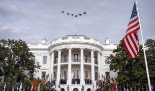 Белият дом отхвърли намеци за ядрени оръжия срещу Иран