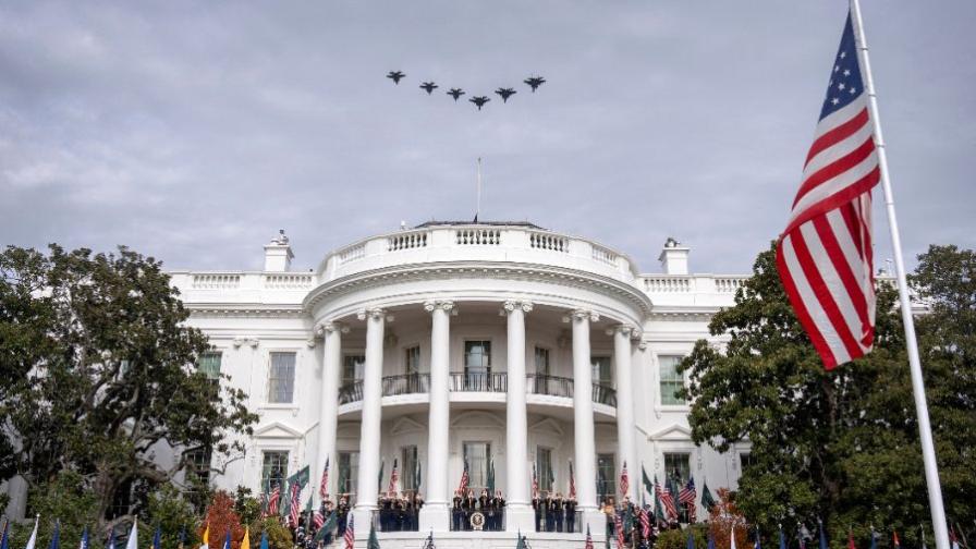 Белият дом отхвърли намеци за ядрени оръжия срещу Иран