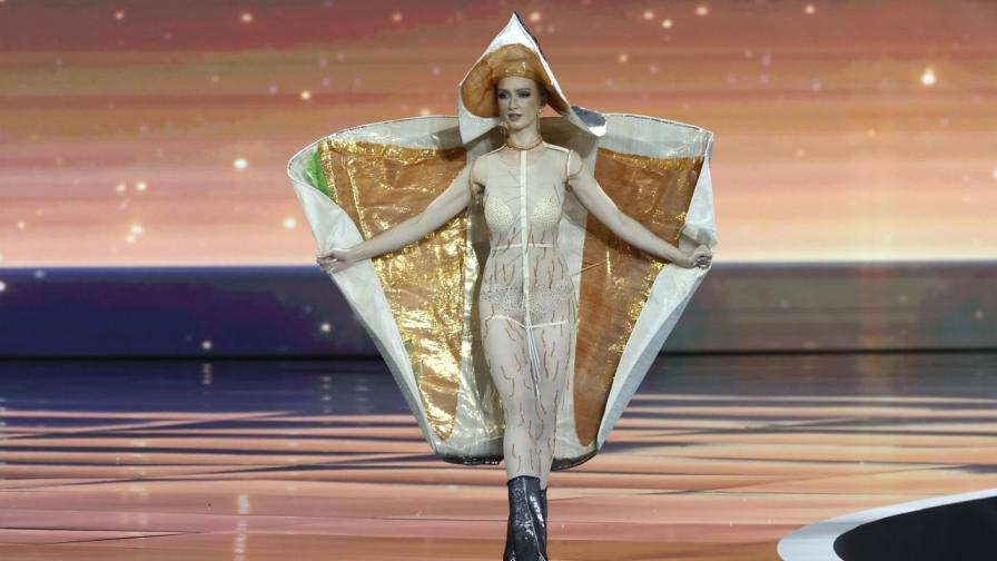 Най-лудият костюм на "Мис Вселена"? "Мис Норвегия" се появи като… сьомга