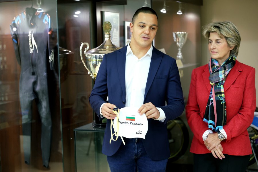 Цанко Цанков направи дарение на Музея на спорта1