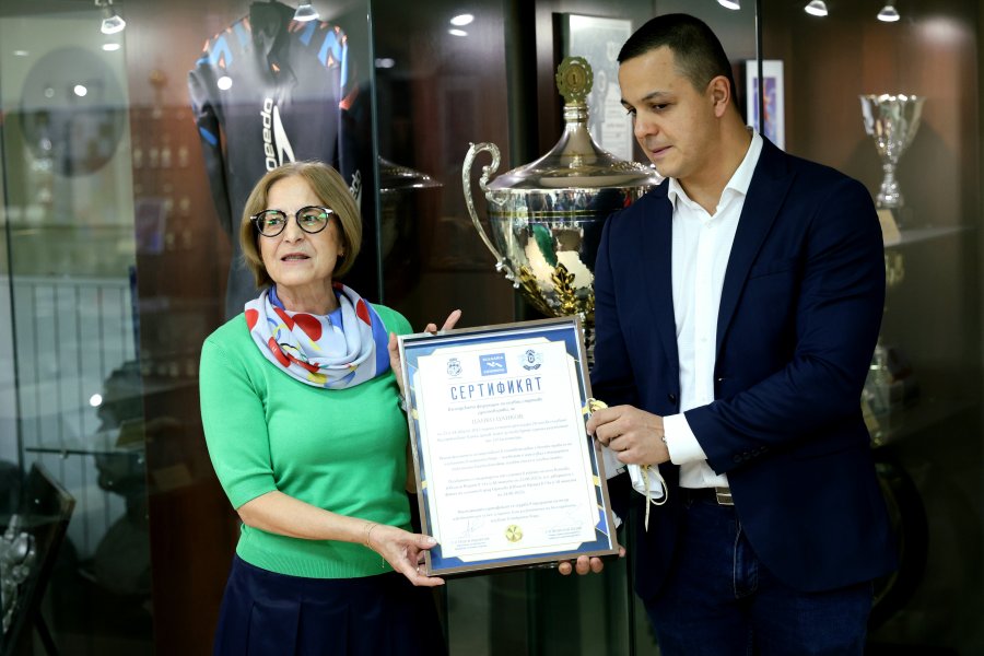 Цанко Цанков направи дарение на Музея на спорта1