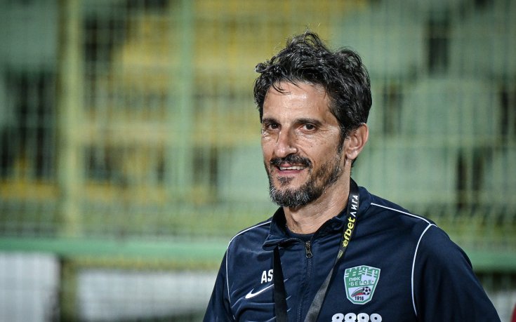 Официално: Берое се раздели с треньора си